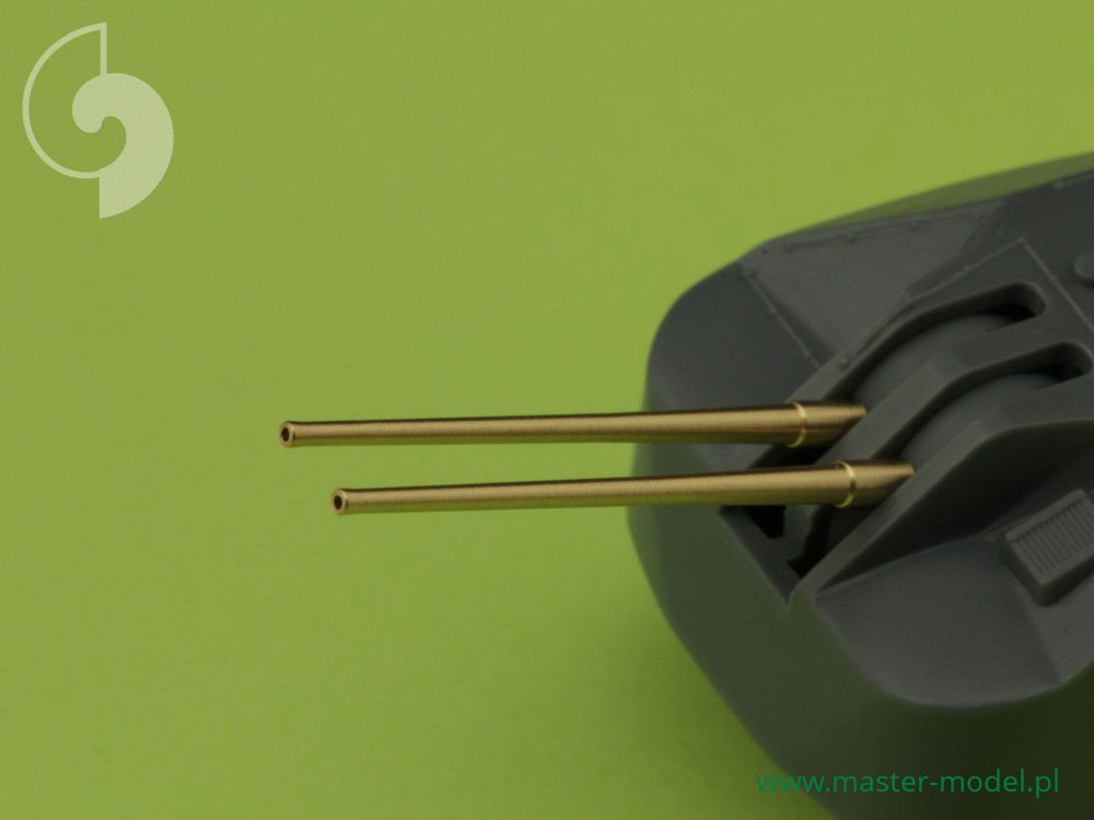 SM-200-004 IJN 10 см / 65 (3,9 дюйма) стволов тип 98 (8 шт.)