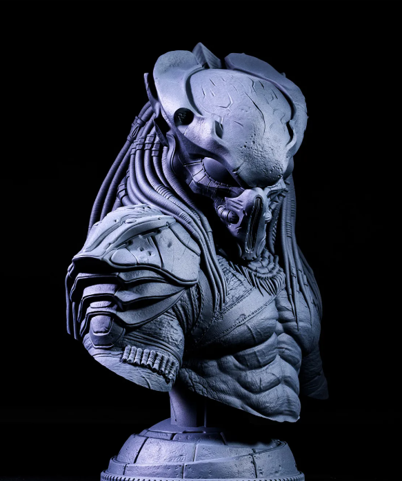 AM1027 Бюст Хищник