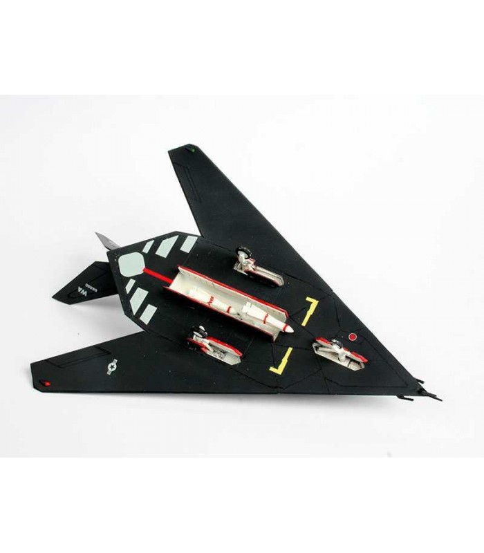 04037 Истребитель F-117 Stealth Revell
