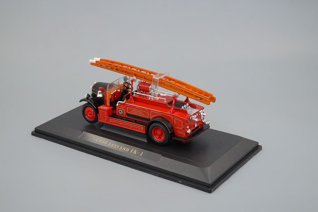 43009LT 1934 пожарная машина Лейланд FK-1 Lucky Toys
