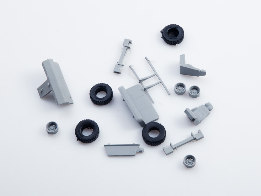 1611AVD Сборная модель Военный внедорожник МАМИ AVD Models