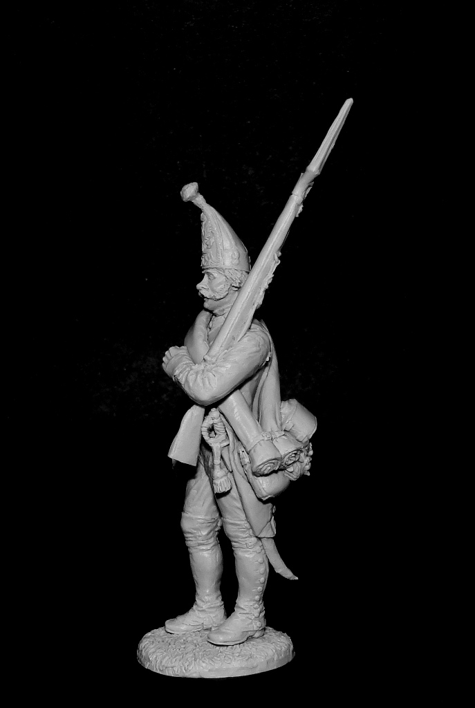 CHM-54203. Рядовой гренадерских (или фузелерных) полков и рот, Россия 1799 г. 54 мм. Материал - смола. Chronos Miniatures