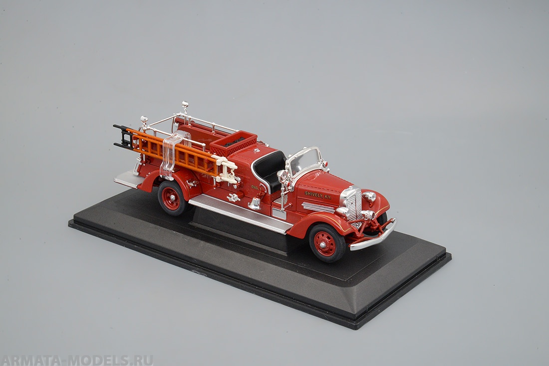 43003LT 1938 пожарная машина Аренс Фокс VC Lucky Toys