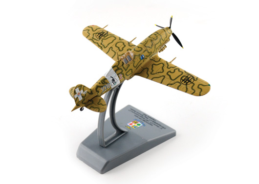 48210ИТ Самолет MACCHI MC.205 Veltro 4°St. 10°Gr. 1:100 Die Cast Italeri