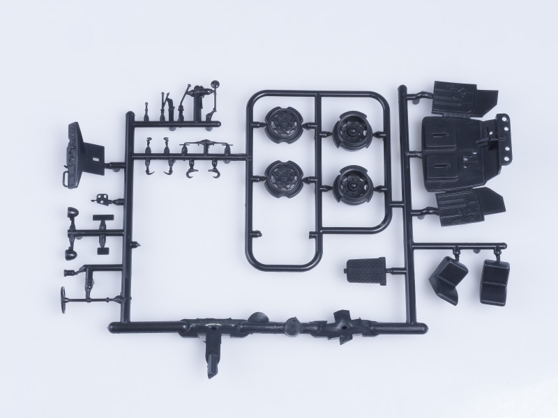 1030KIT Сборная модель Автокран ЛАЗ-690 (на шасси ЗИЛ-164) Start scale models (SSM)
