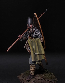 75-016TIN European knight